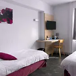 Logis Restaurant Le Rendez-vous Des Copains Hotel 2*