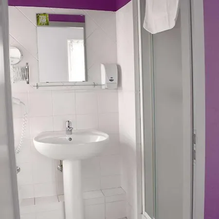 Logis Restaurant Le Rendez-vous Des Copains Hotel 2*