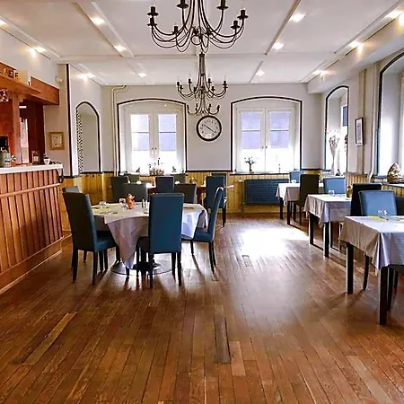 Hotel Le Rendez-vous Des Copains 2*